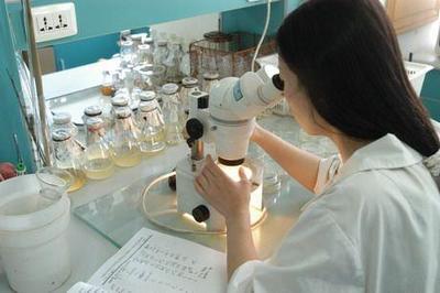 這4大“冷門”專業，畢業就遭公司瘋搶！生物技術研究與開發異軍突起